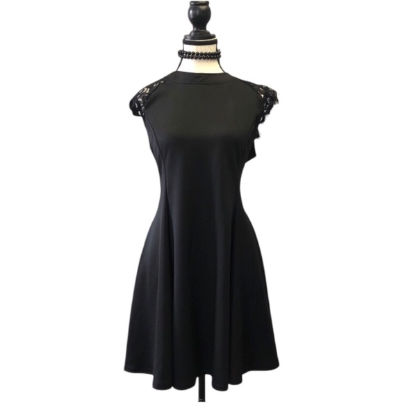Sunnow Dresses & Skirts - ⚜️SUNNOW Women's Sleeveless Lace Patchwork A Line Short Mini Casual Dress⚜️